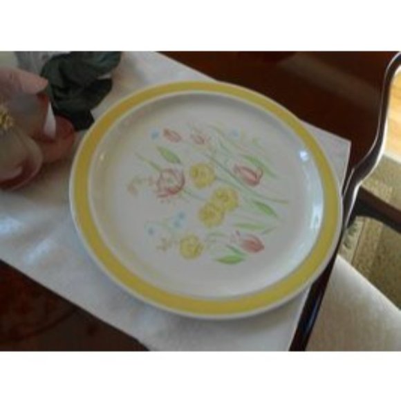 Royal USA 12" Chop Plate Serving Platter RYL370 Pink Yellow Flowers NWT - Picture 2 of 5